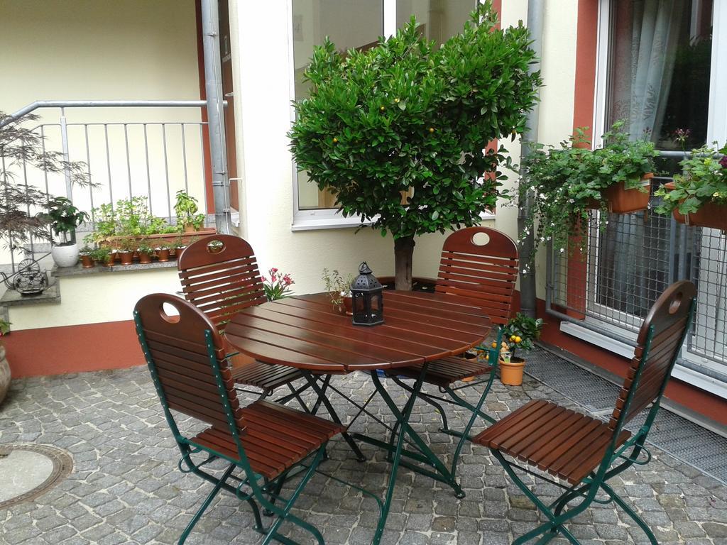 Garni-Hotel Zum Alten Ratskeller ヴェッチャウ エクステリア 写真