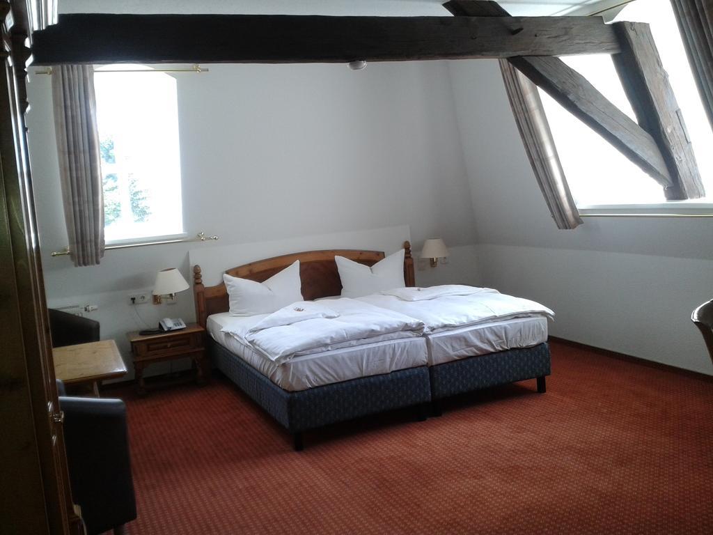 Garni-Hotel Zum Alten Ratskeller ヴェッチャウ 部屋 写真