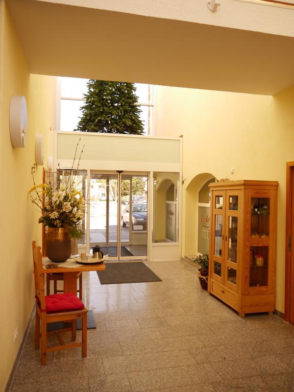 Garni-Hotel Zum Alten Ratskeller ヴェッチャウ エクステリア 写真