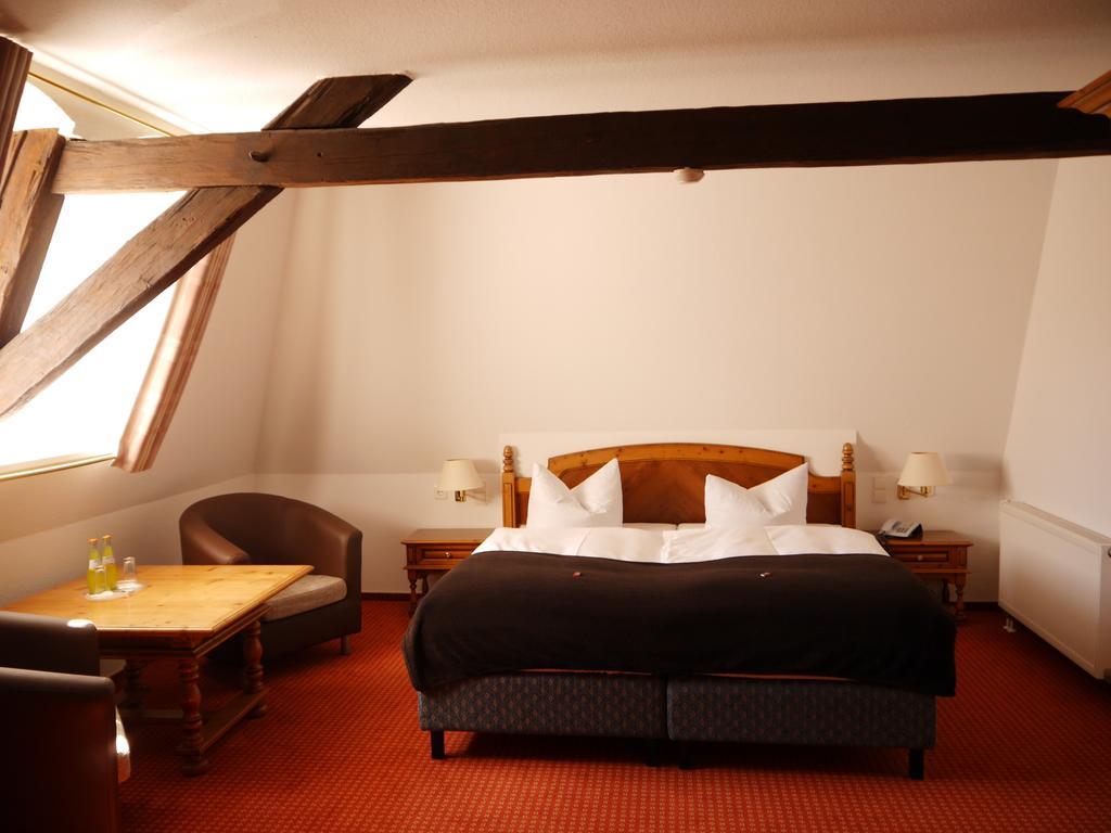 Garni-Hotel Zum Alten Ratskeller ヴェッチャウ エクステリア 写真
