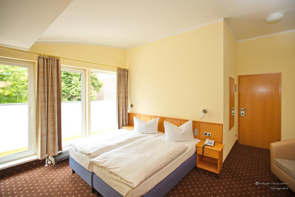 Garni-Hotel Zum Alten Ratskeller ヴェッチャウ 部屋 写真